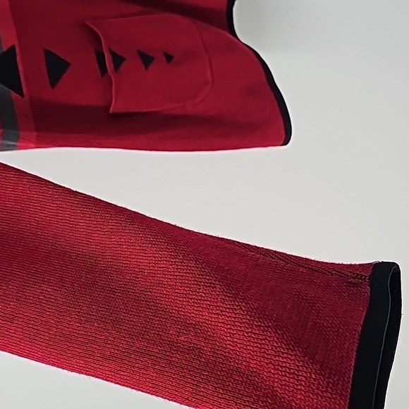 Woolrich Elegant Ruby Red Aztec Design Zip Front Sweater - Picture 8 of 16